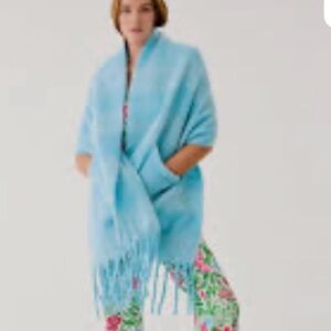 LILY PULITZER Shades of Blue Camellia Fringe Wrap Poncho Sweater NWT